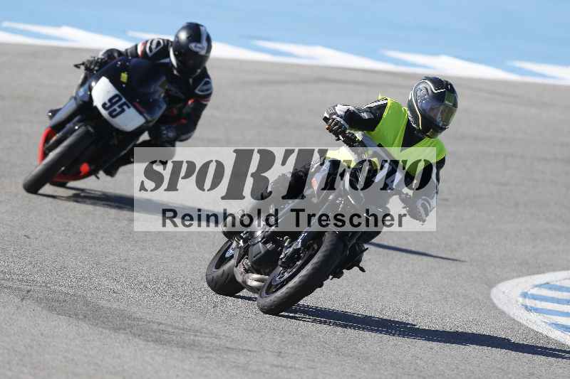 Archiv-2025/02 28.-31.01.2025 Moto Center Thun Jerez/gruen-green/95